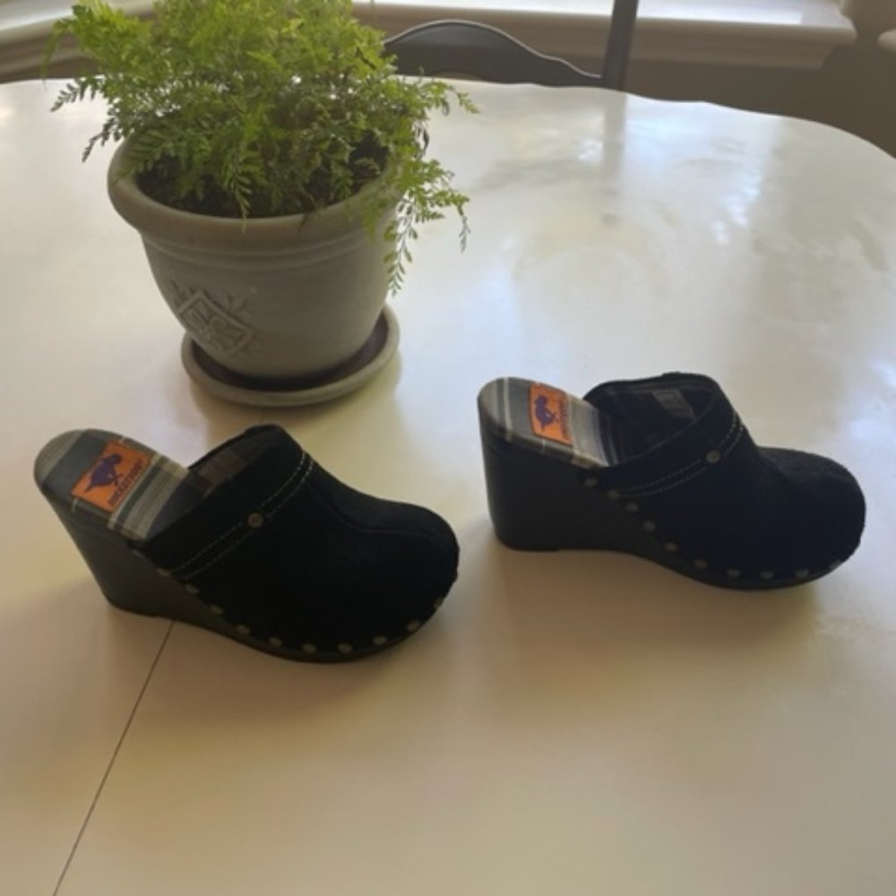 Rocket Dog Clogs